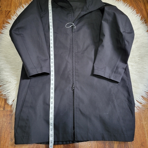 UNIQLO RAIN JACKET size XS - Picture 10 of 12